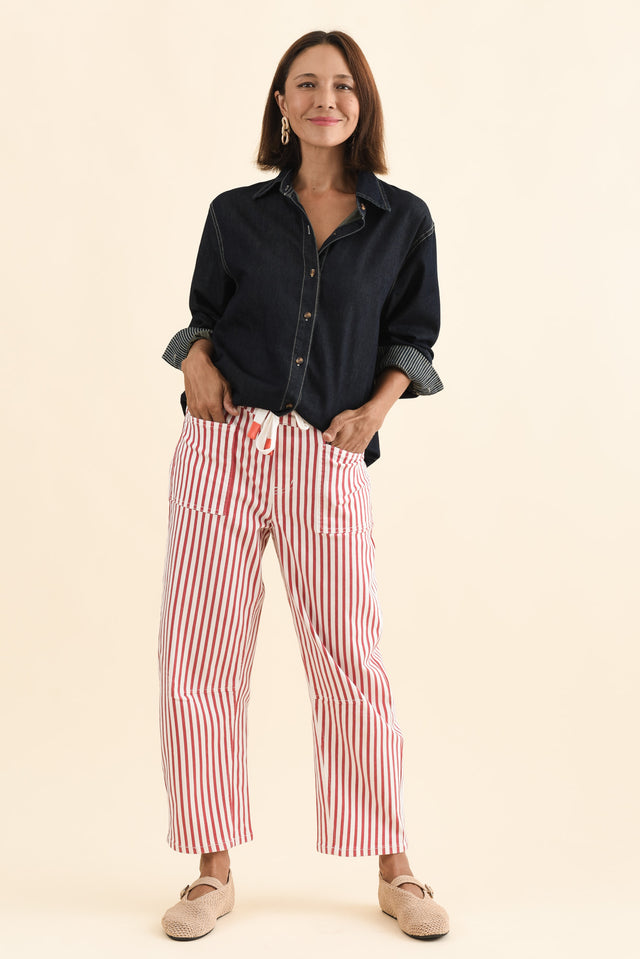 alt text|model:Cara image 3