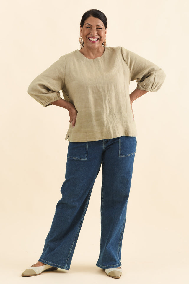 Addie Taupe Linen Sleeved Top,Brunette model,alt text|model:Pilita image 9