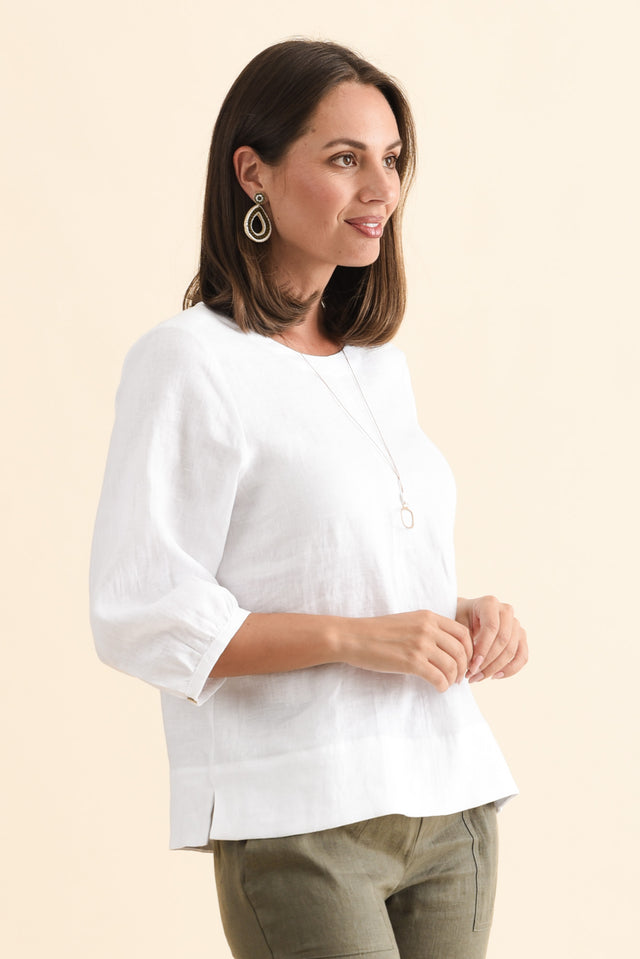 alt text|model:MJ image 5