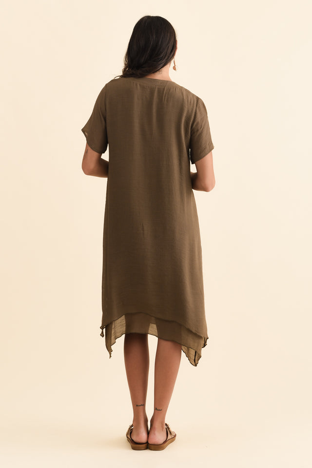 Adelaide Chocolate Layered Button Dress,Brunette model,alt text|model:Brontie image 6