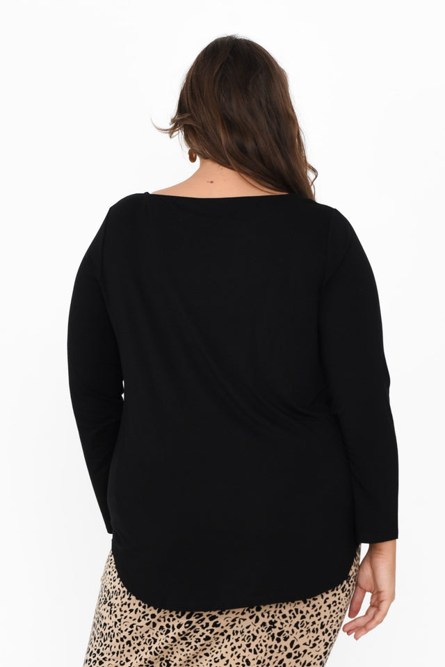 Adele Black Long Sleeve Bamboo Tee,Brunette model,alt text|model:Gabby image 13