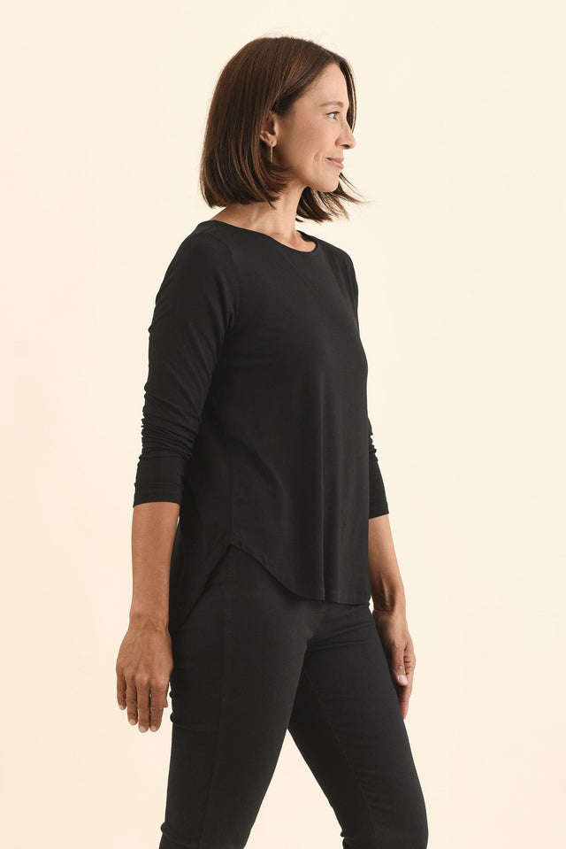 Adele Black Long Sleeve Bamboo Tee,Brunette model,alt text|model:Cara image 6