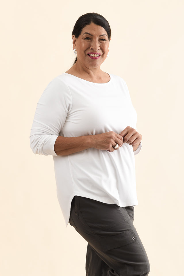 Adele White Long Sleeve Bamboo Tee,Side,Brunette model,alt text|model:Pilita image 10