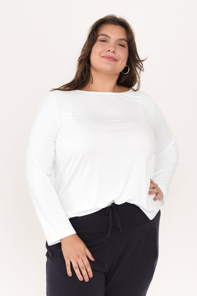 Adele White Long Sleeve Bamboo Tee,Brunette model,plus-size,curve-basics,curve-tops,plus-size-sleeved-tops,plus-size-basic-tops,plus-size-winter-clothing,alt text|model:Gabby image 12