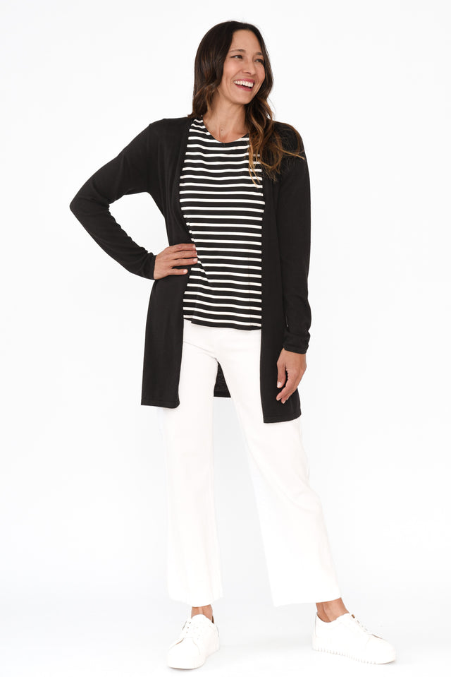 alt text|model:Cara image 3