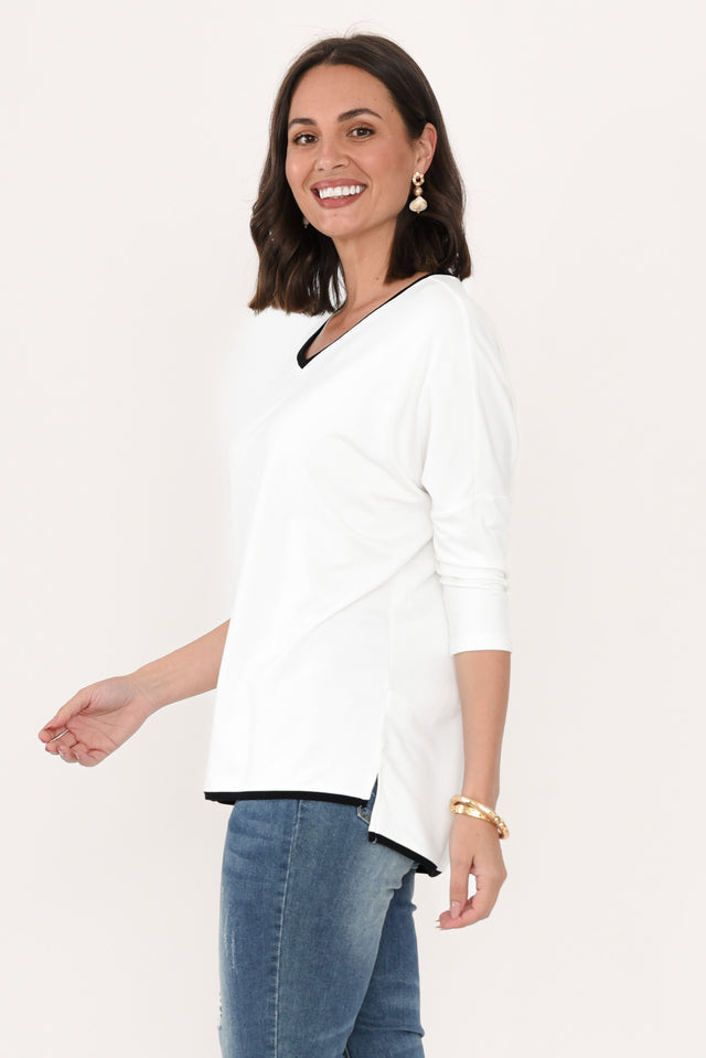 alt text|model:MJ image 4