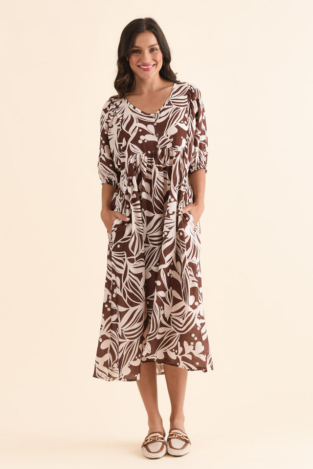 Adwin Chocolate Palm Pocket Dress,Full Body,Brunette model,alt text|model:Brontie image 6