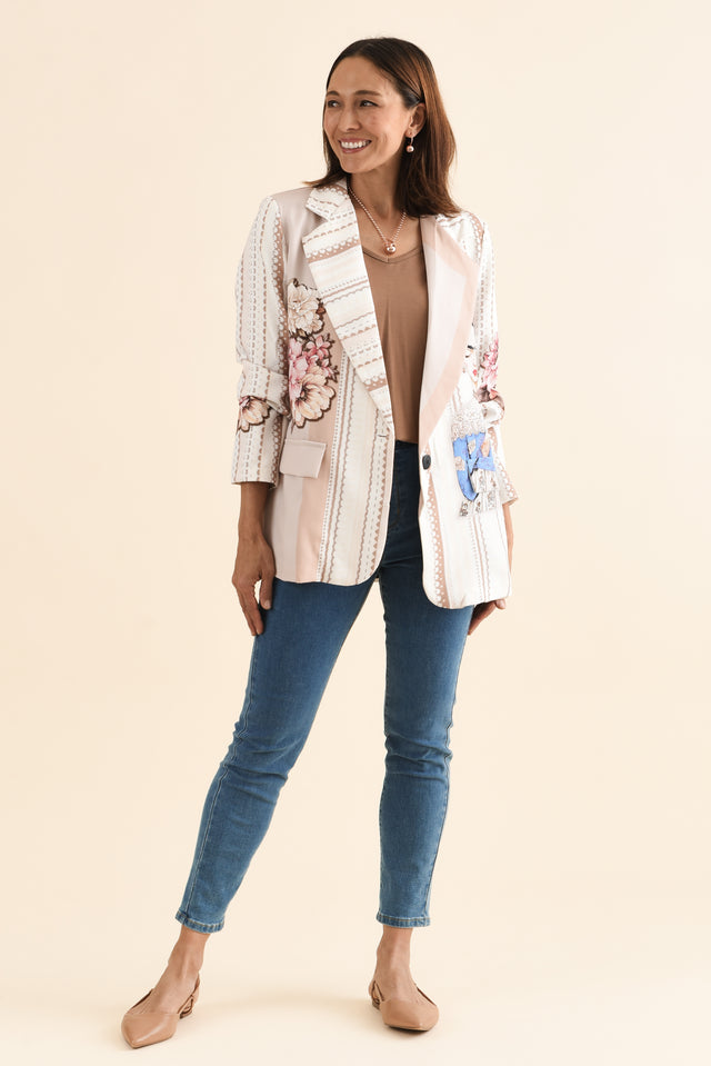 Aeris Mocha Artisan Collared Blazer,Full Body,Brunette model,alt text|model:Cara image 6