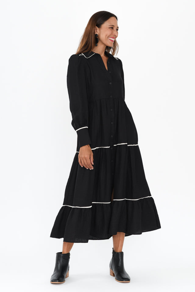 alt text|model:Cara image 4