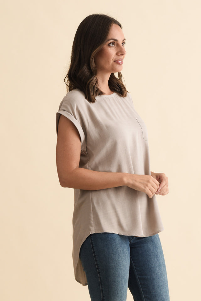 alt text|model:MJ image 3