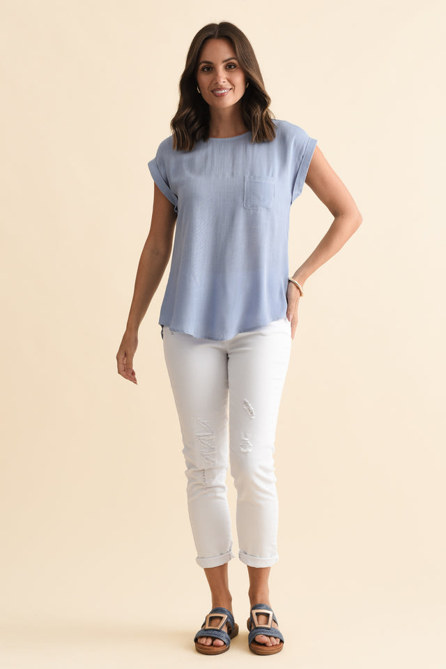 Aiden Blue Linen Blend Pocket Top,Brunette model,alt text|model:MJ image 7