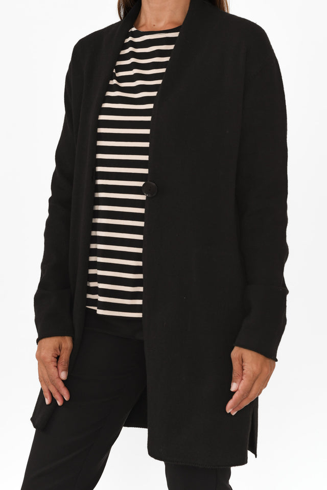 alt text|model:Cara image 7