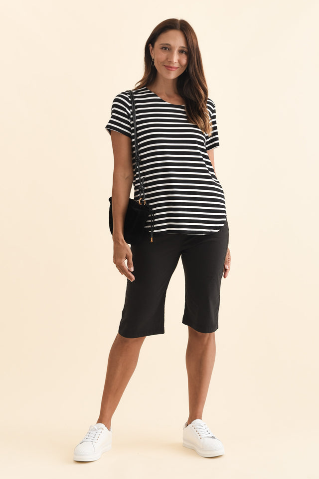 alt text|model:Cara image 3