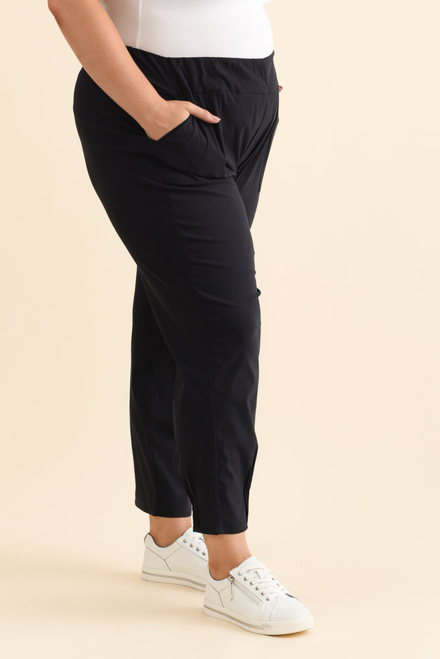 alt text|model:Gabby image 10