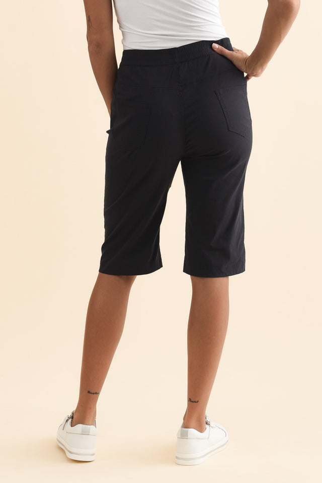 Air-Lite Navy Stretch Pocket Shorts,Brunette model,alt text|model:Brontie image 5