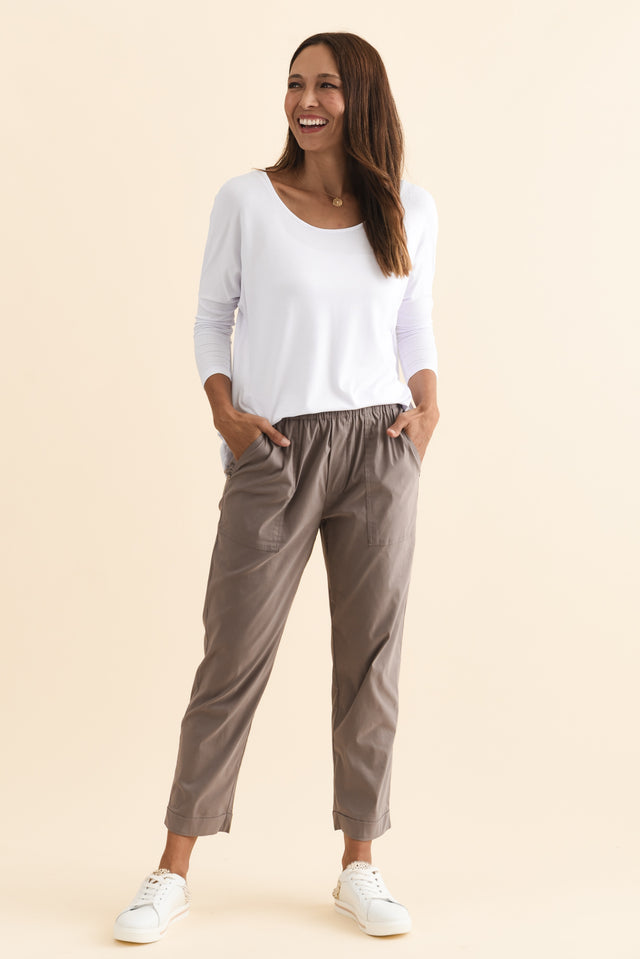 alt text|model:Cara image 7