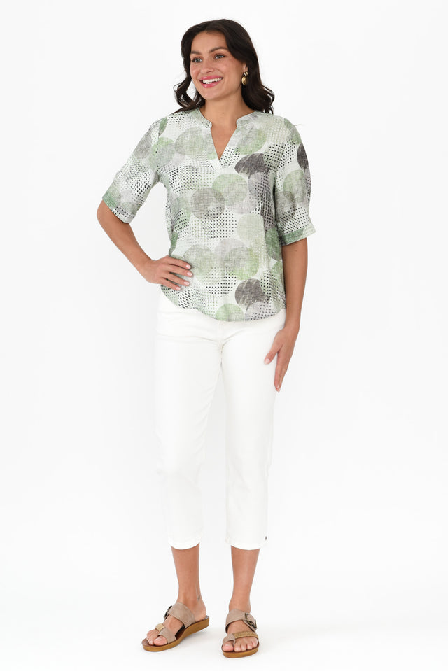 alt text|model:Brontie image 7