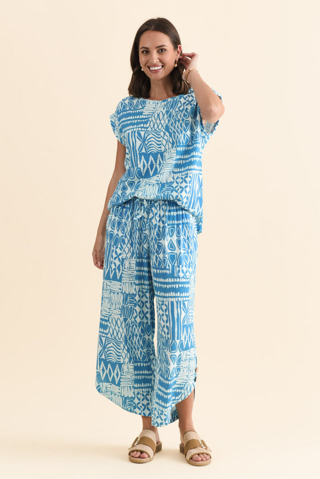 Alta Blue Mosaic Linen Cotton Top,Brunette model,alt text|model:MJ image 8