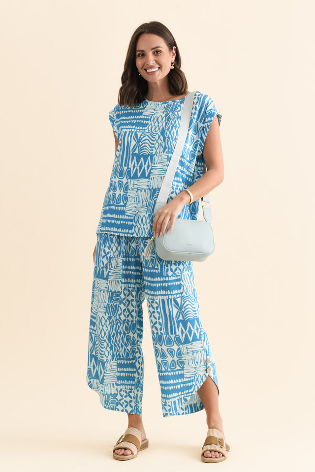 Alta Blue Mosaic Linen Cotton Top,Brunette model,alt text|model:MJ image 4