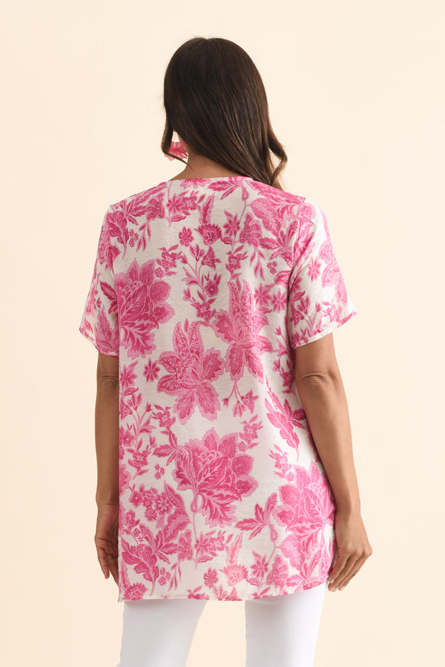 alt text|model:Cara image 5