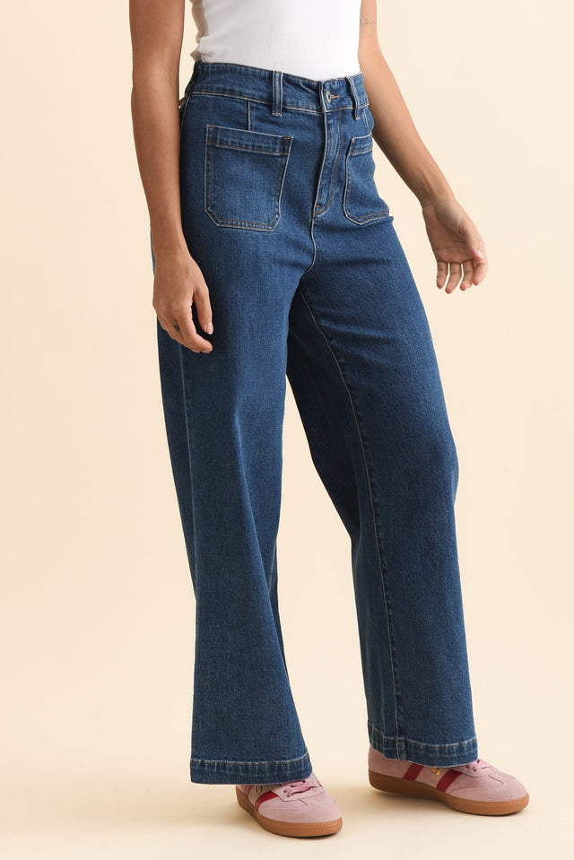 Alyssa Blue Wide Leg Stretch Jeans,Brunette model,alt text|model:Brontie image 4