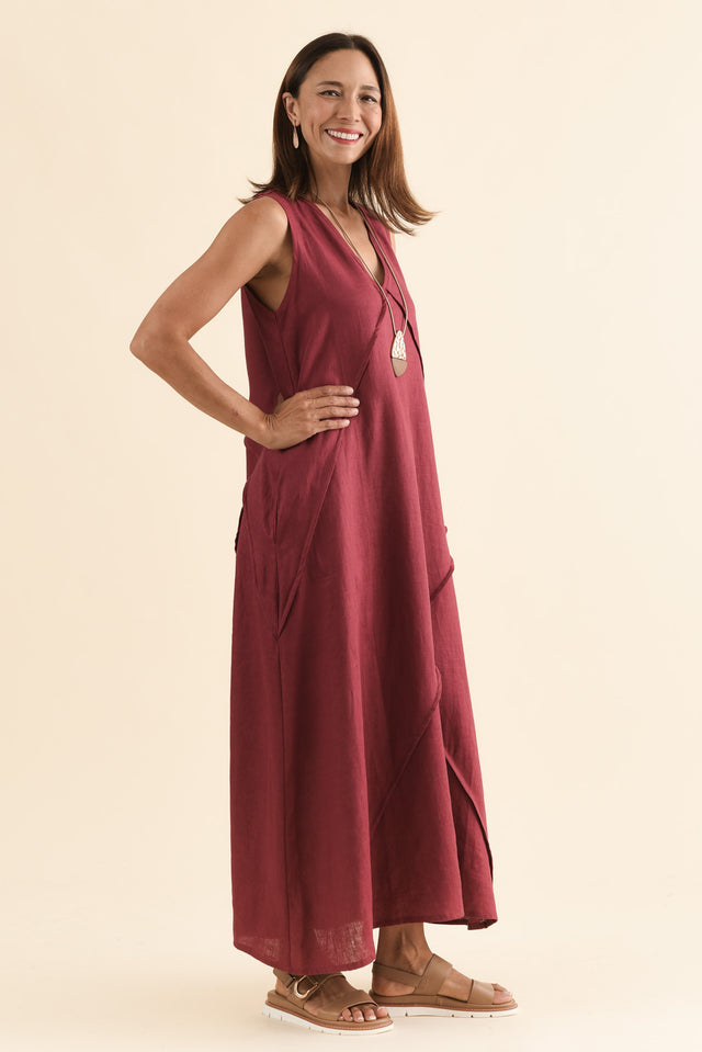 Amari Berry Linen Pocket Dress,Side,Brunette model,alt text|model:Cara image 3