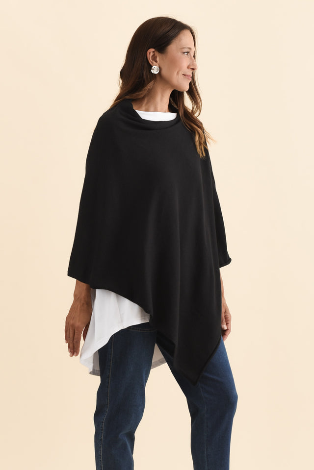 alt text|model:Cara image 5