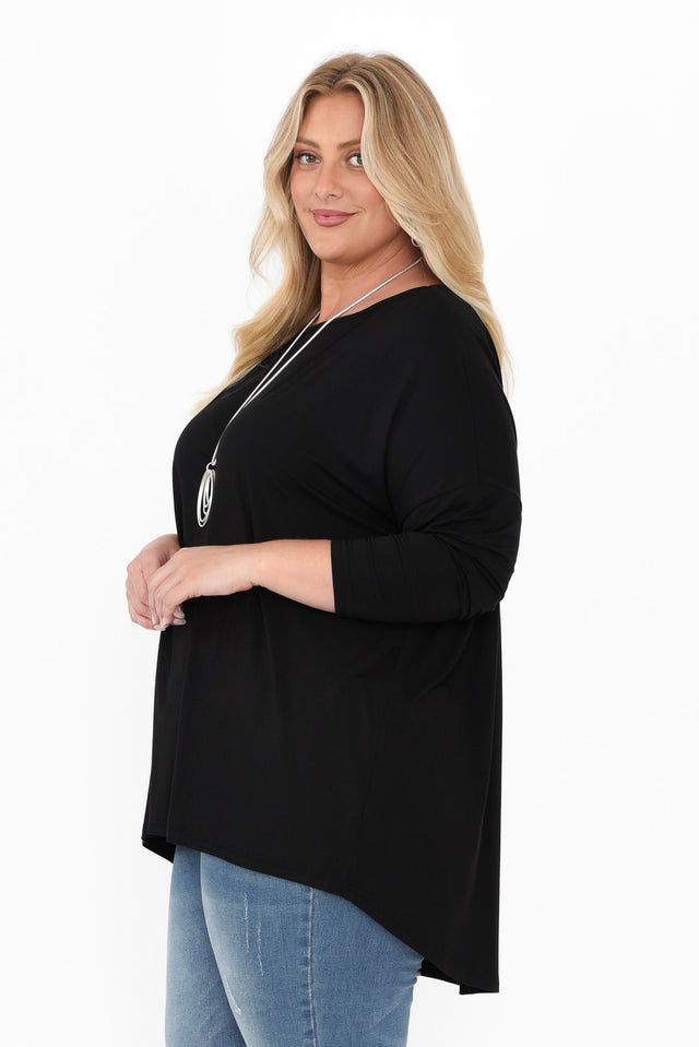 alt text|model:Caitlin image 10