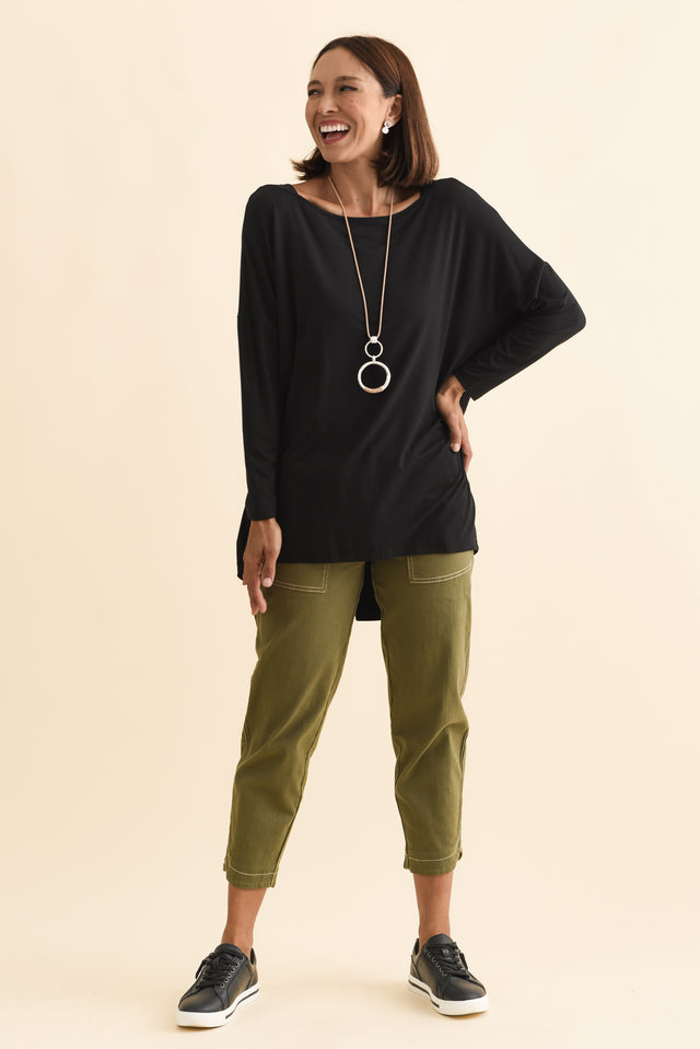 Anakin Black Hi Lo Bamboo Top,Brunette model,alt text|model:Cara image 9