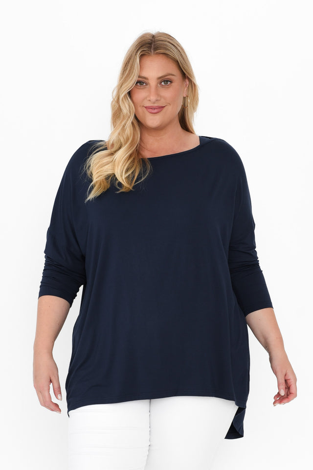 Anakin Navy Hi Lo Bamboo Top,Blonde model,plus-size,curve-tops,plus-size-sleeved-tops,plus-size-winter-clothing,alt text|model:Caitlin image 11