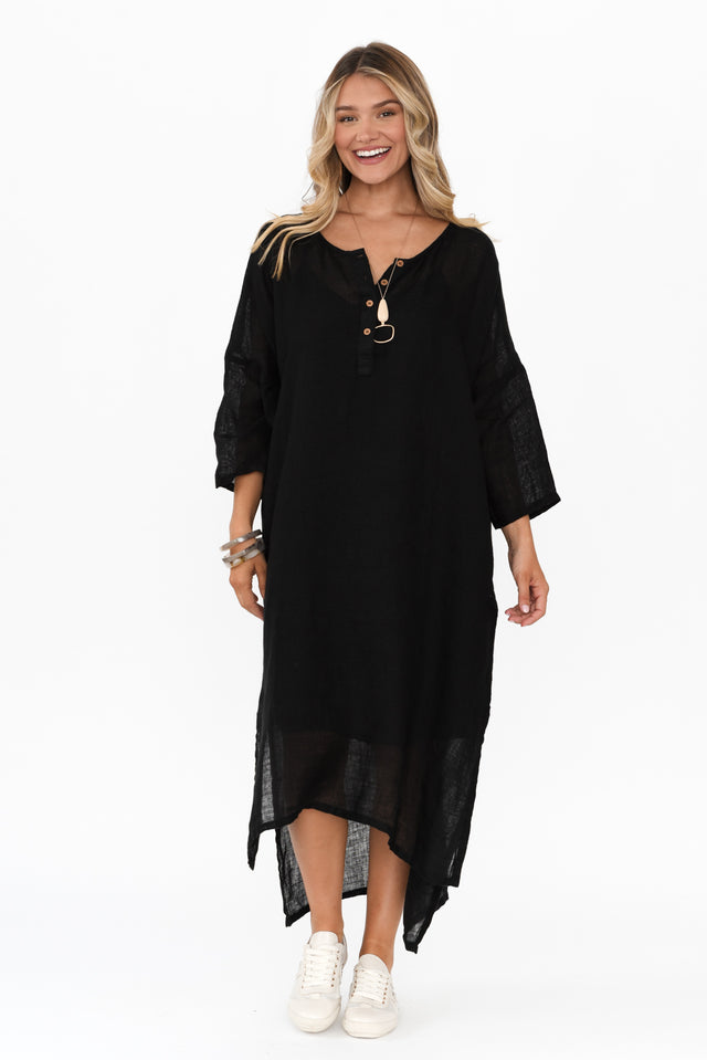 Analia Black Linen Kaftan,Blonde model,alt text|model:Mollie image 3