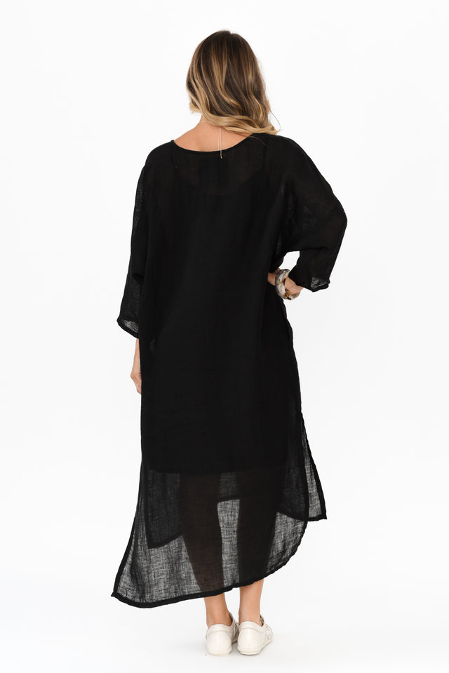 Analia Black Linen Kaftan,Blonde model,alt text|model:Mollie image 6