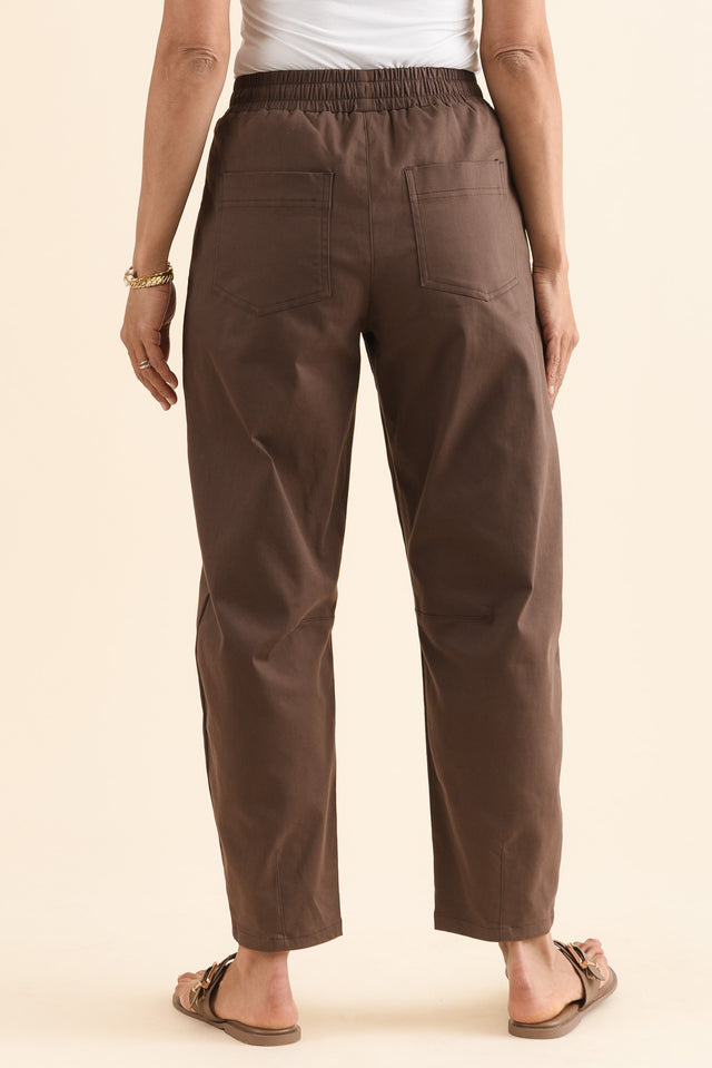 Andy Chocolate Cotton Barrel Pants,Back,Brunette model,alt text|model:Cara image 6