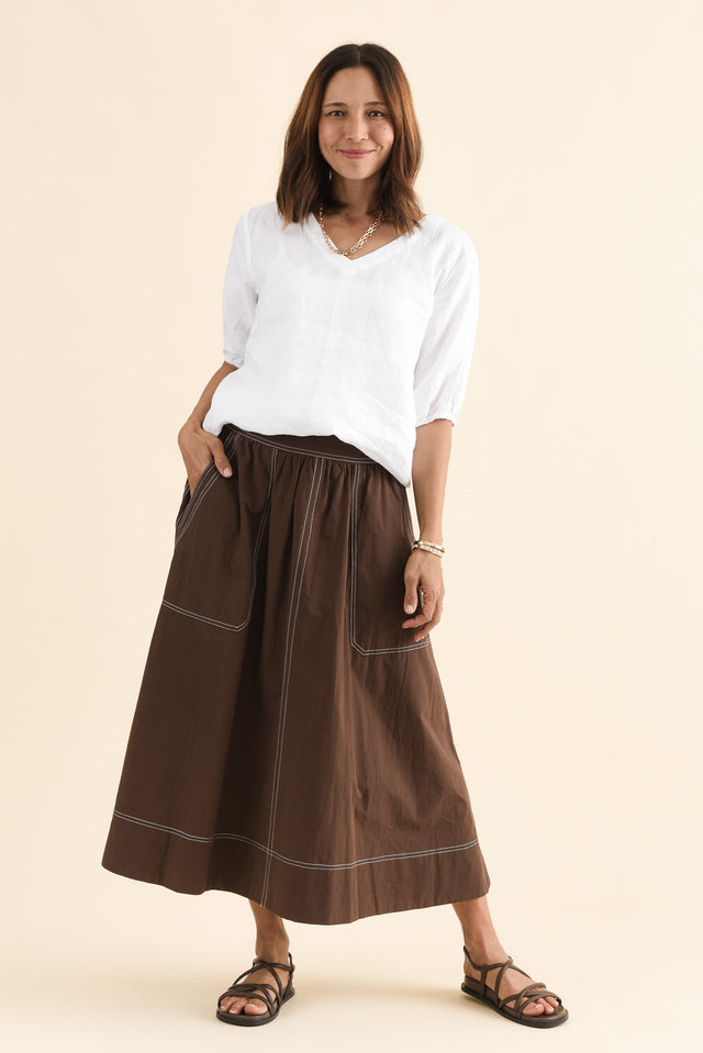 Anna White Linen V Neck Top,Full Body,Brunette model,alt text|model:Cara image 6