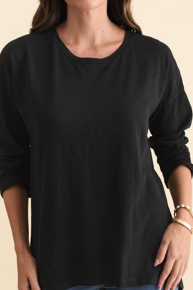 Annie Black Cotton Top,Brunette model,alt text|model:MJ image 6