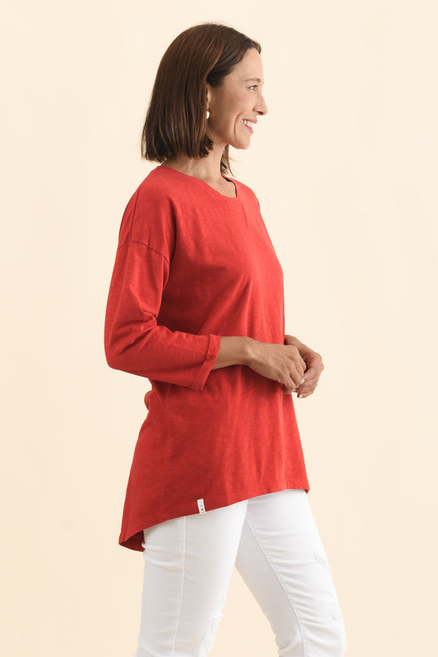 Annie Dark Red Cotton Top,Brunette model,alt text|model:Cara image 4