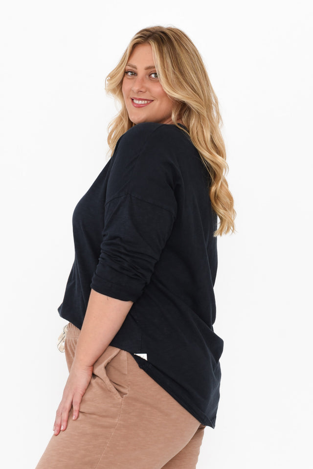 alt text|model:Caitlin image 10