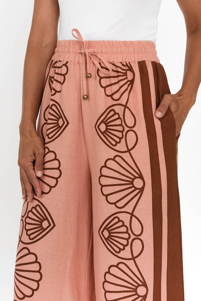 Aphrodite Chocolate Seashell Linen Pants,Brunette model,alt text|model:Cara image 6