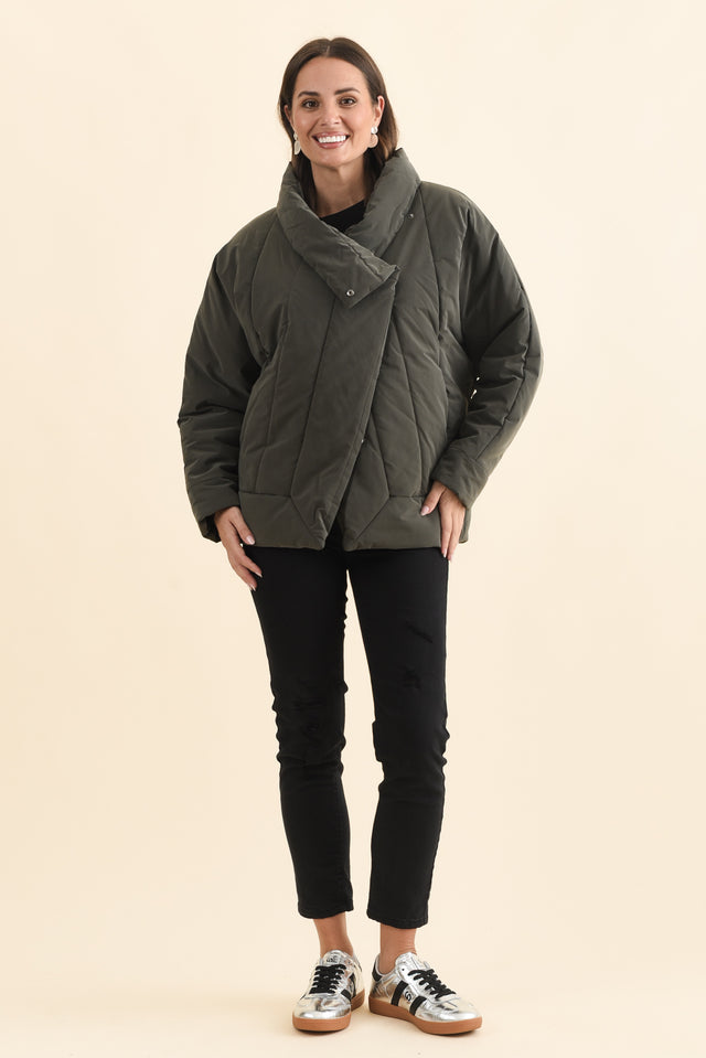 alt text|model:MJ image 6