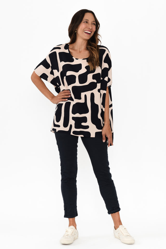 alt text|model:Cara image 7