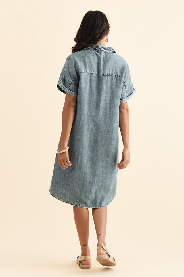 alt text|model:Brontie image 4