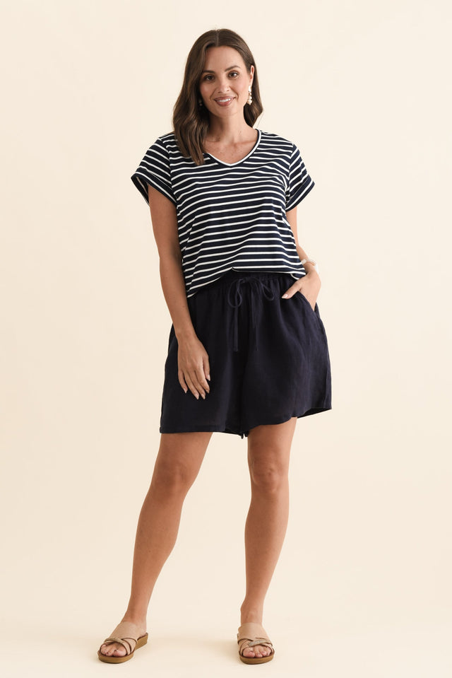Astoria Navy Linen Drawstring Shorts,Brunette model,alt text|model:MJ image 8