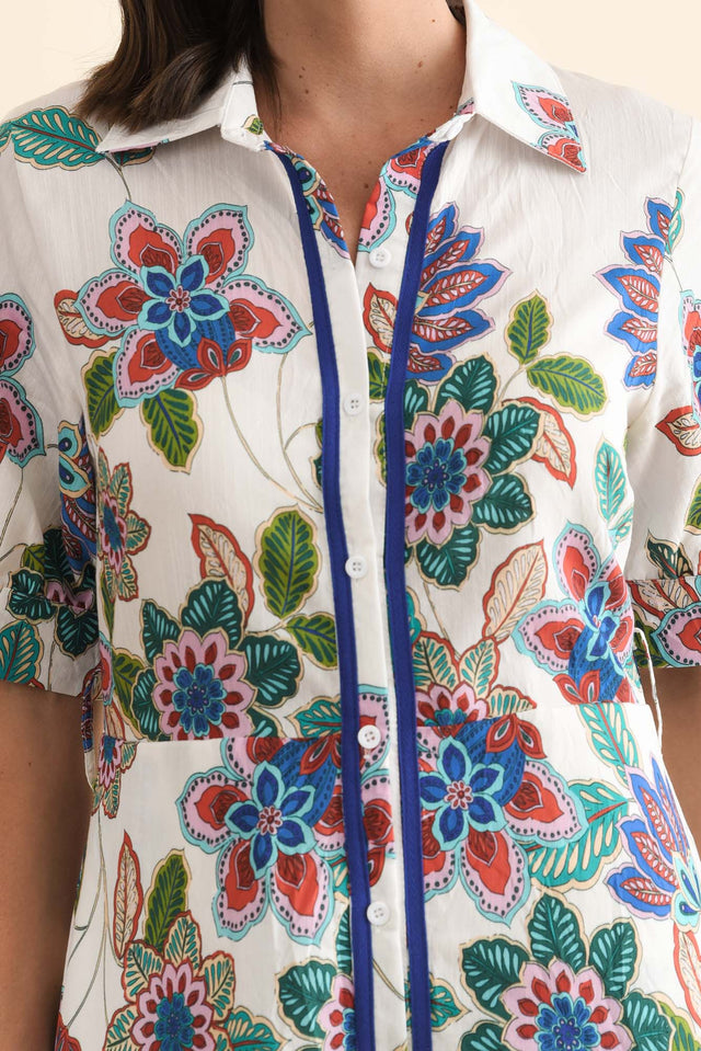 alt text|model:MJ image 6