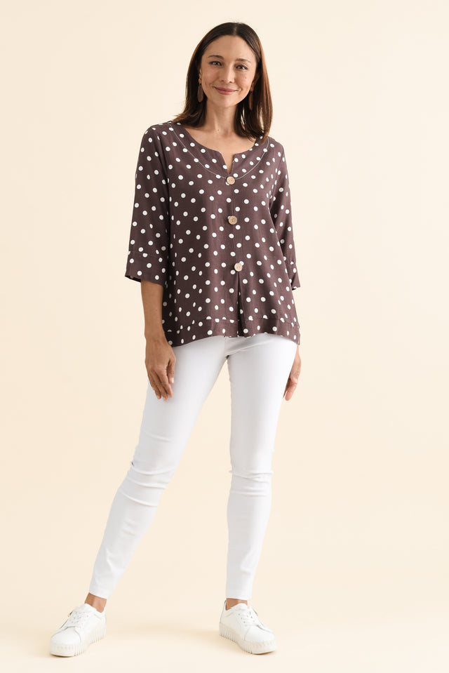 Augusta Chocolate Spot Linen Cotton Top,brunette model,Full Outfit,alt text|model:Cara
