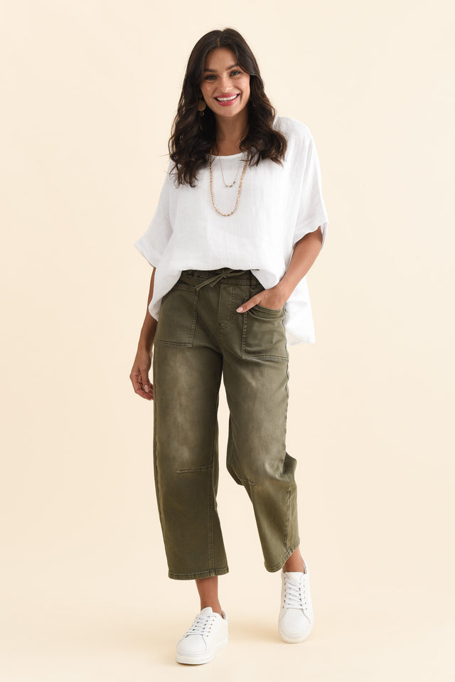 BB Barrel Khaki Jeans,Brunette model,alt text|model:Brontie image 4