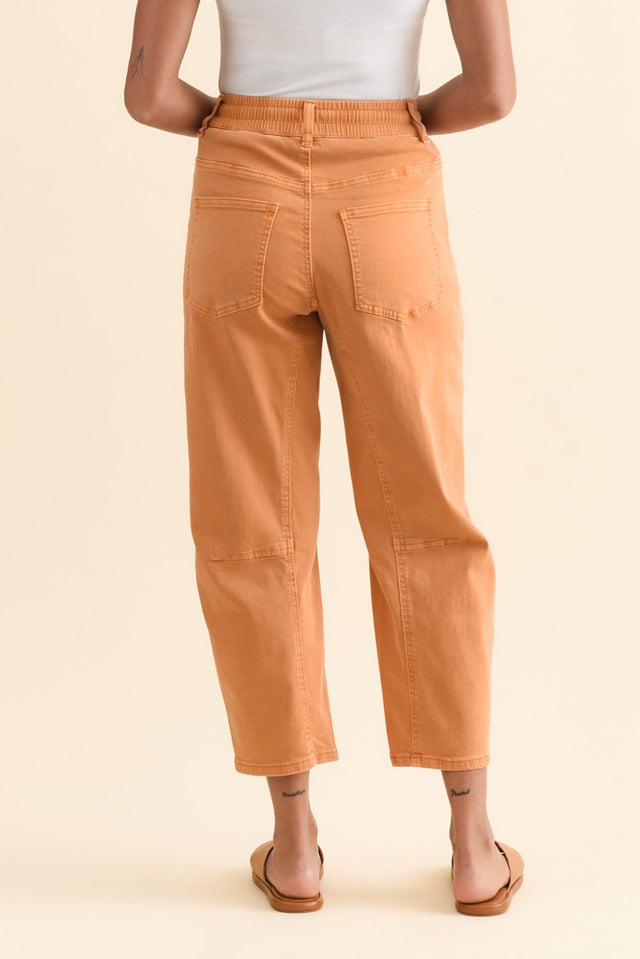 alt text|model:Brontie image 5