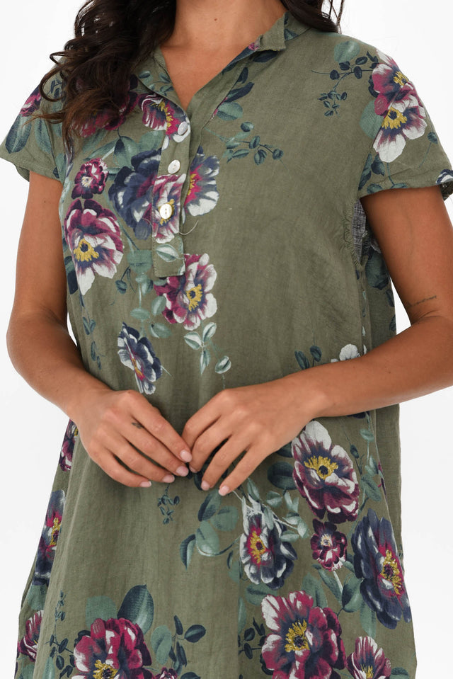 alt text|model:Brontie image 6