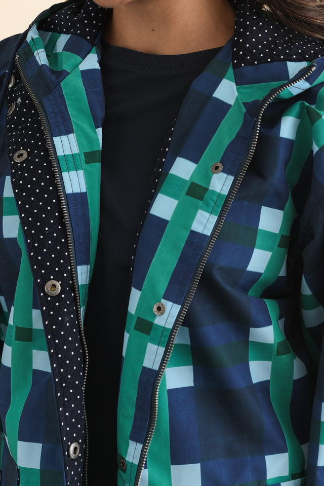 Bari Navy Check Raincoat,Brunette model,alt text|model:Brontie image 6