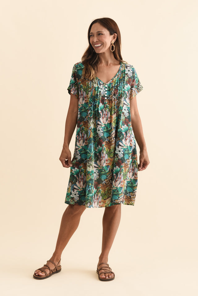 alt text|model:Cara image 6