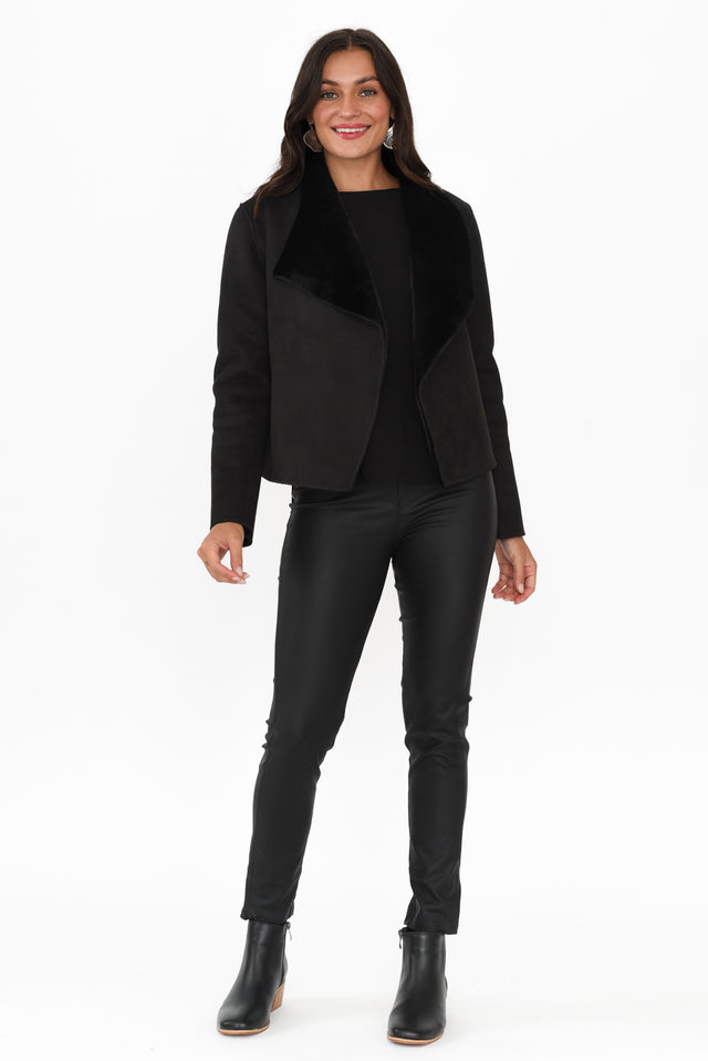 alt text|model:Brontie image 3